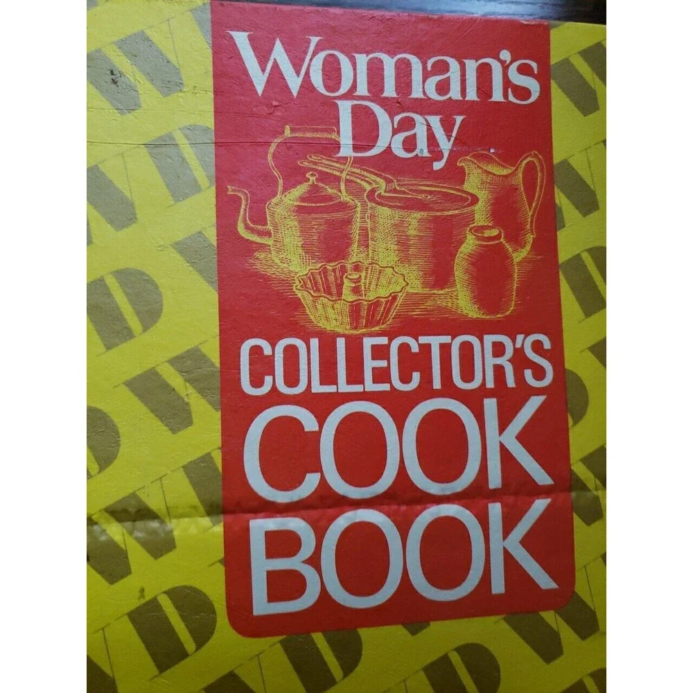 Woman's Day Collectors Cookbook VINTAGE 1970 Yellow Hardcover  Binder Ephemera